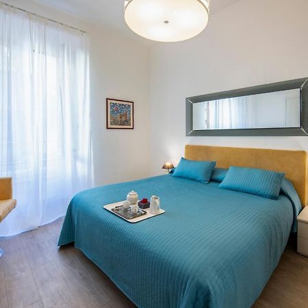 Mamo Florence - Amalia Piazza Signoria Apartment ภายนอก รูปภาพ
