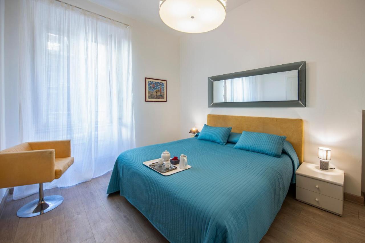 Mamo Florence - Amalia Piazza Signoria Apartment ภายนอก รูปภาพ