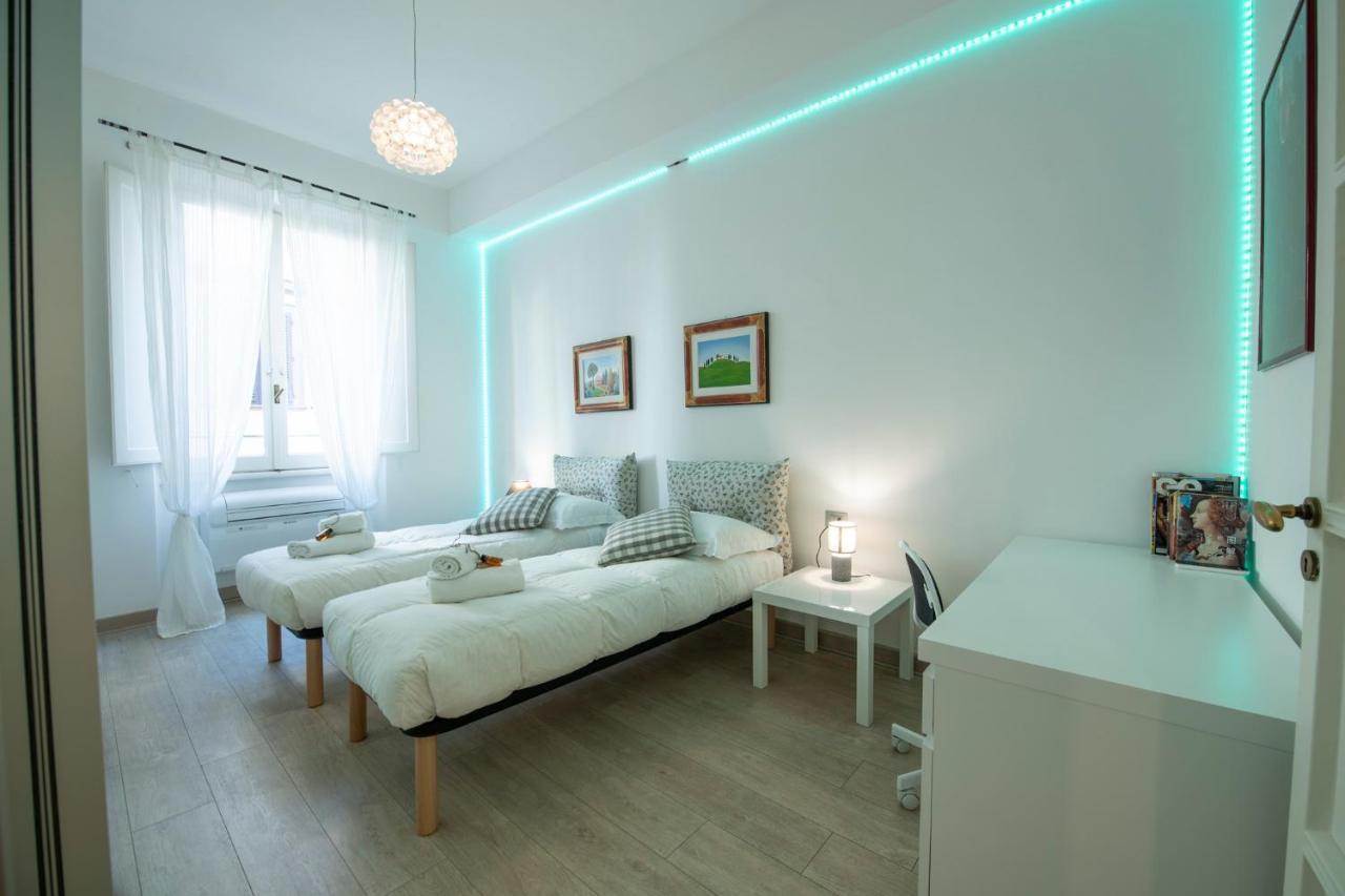 Mamo Florence - Amalia Piazza Signoria Apartment ภายนอก รูปภาพ