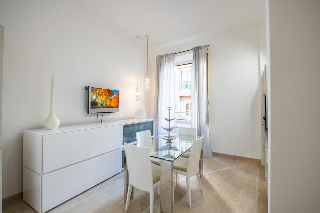 Mamo Florence - Amalia Piazza Signoria Apartment ภายนอก รูปภาพ